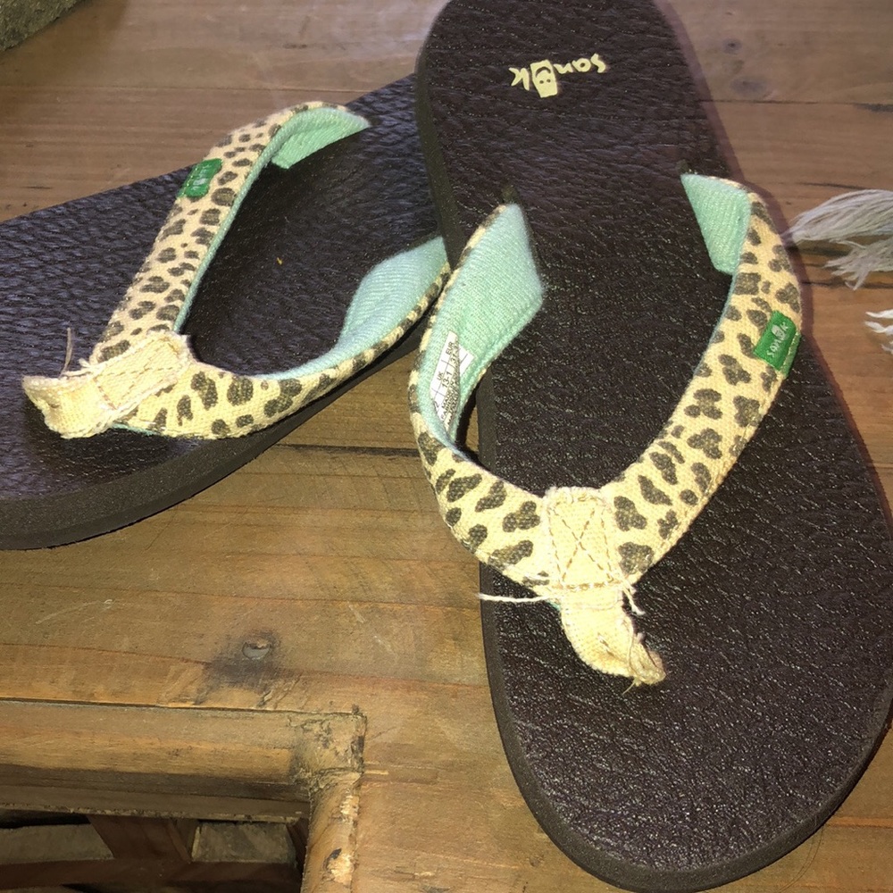 Sauk flip flops